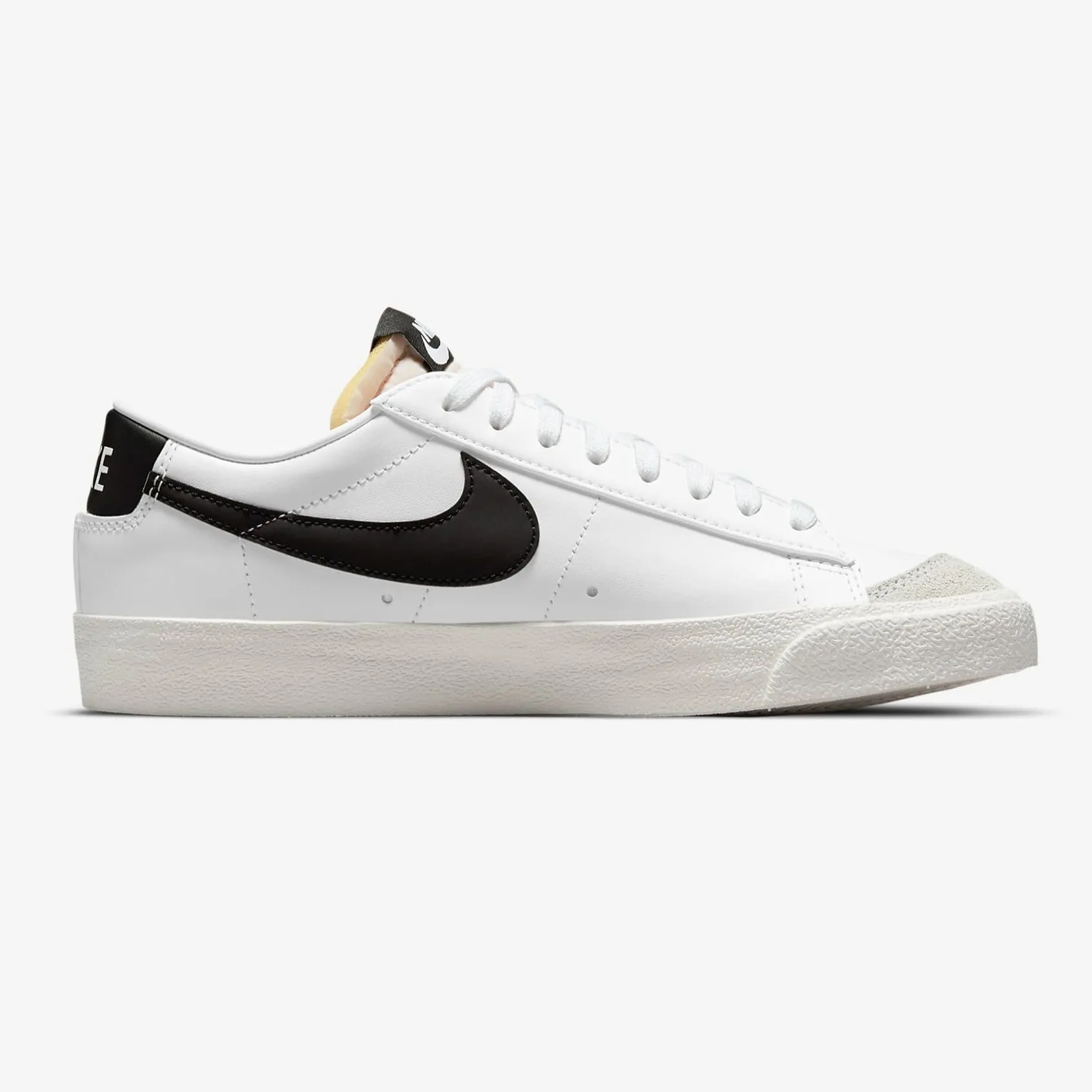 Blazer Low (White   Black   Sail White)