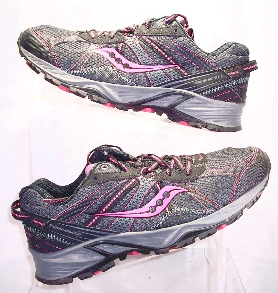 SAUCONY Women's Grid •Excursion TR7• Black/Pink Trail Running - Preowned