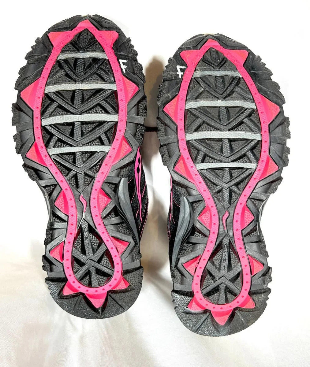 SAUCONY Women's Grid •Excursion TR7• Black/Pink Trail Running - Preowned