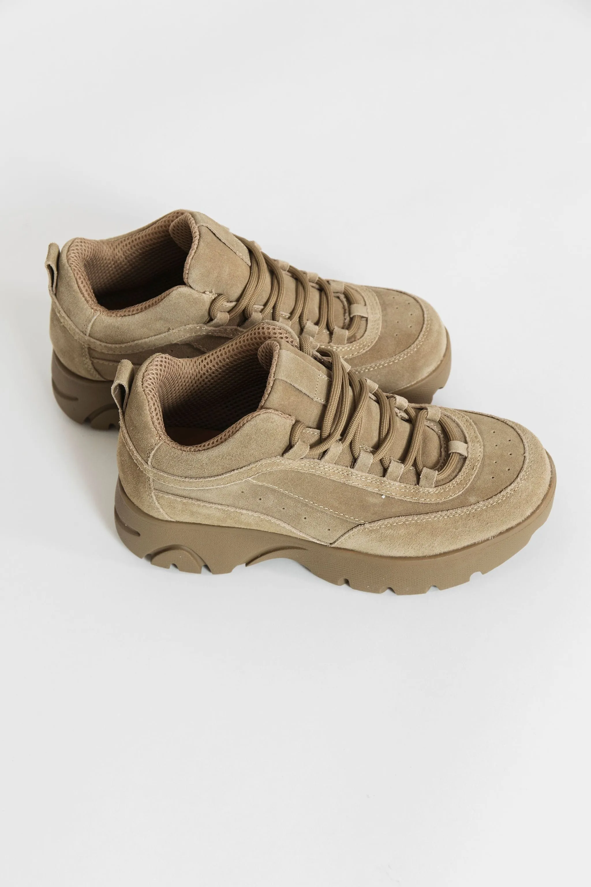 Steve Madden Junior in Tan Suede